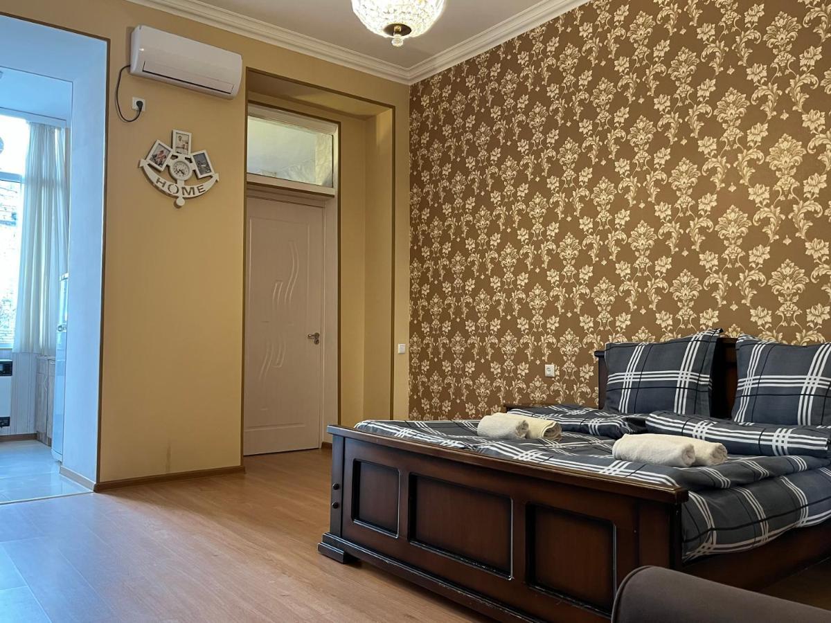 Sunny Apartments Tiflis Exterior foto